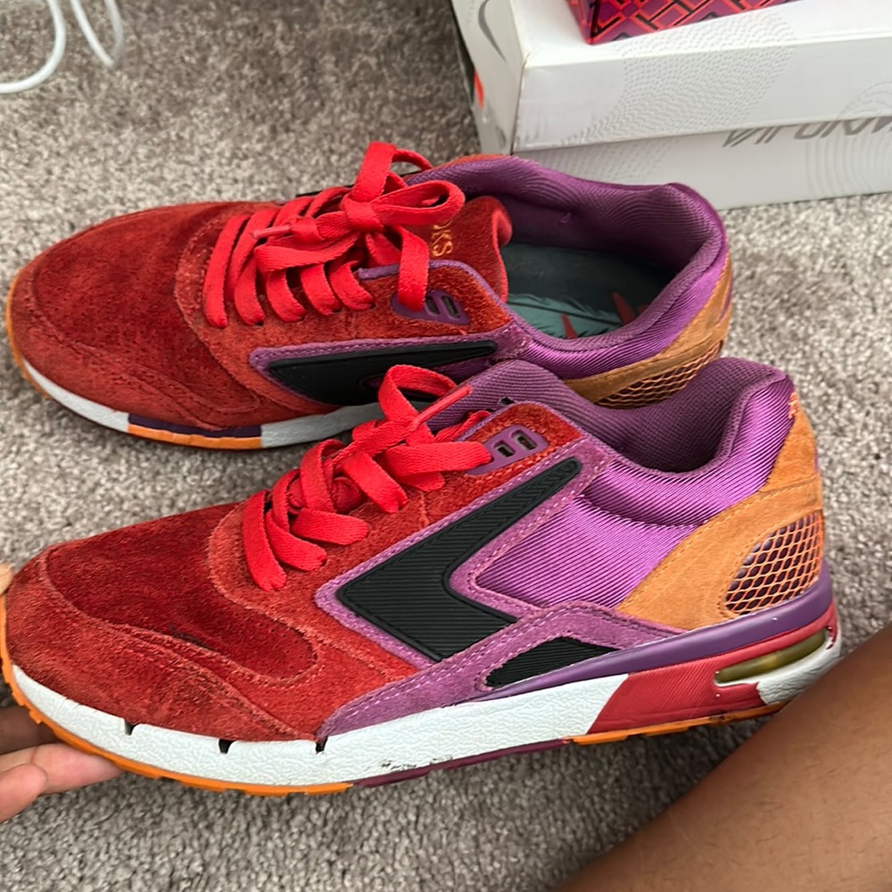 Brooks, brother, red tennis shoes